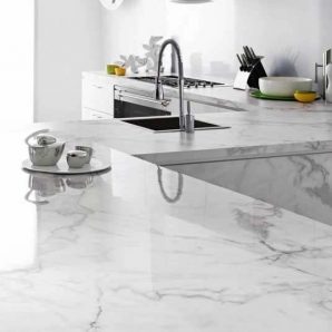 Giá đá hoa cương bếp - đá trắng vân mây ốp bếp